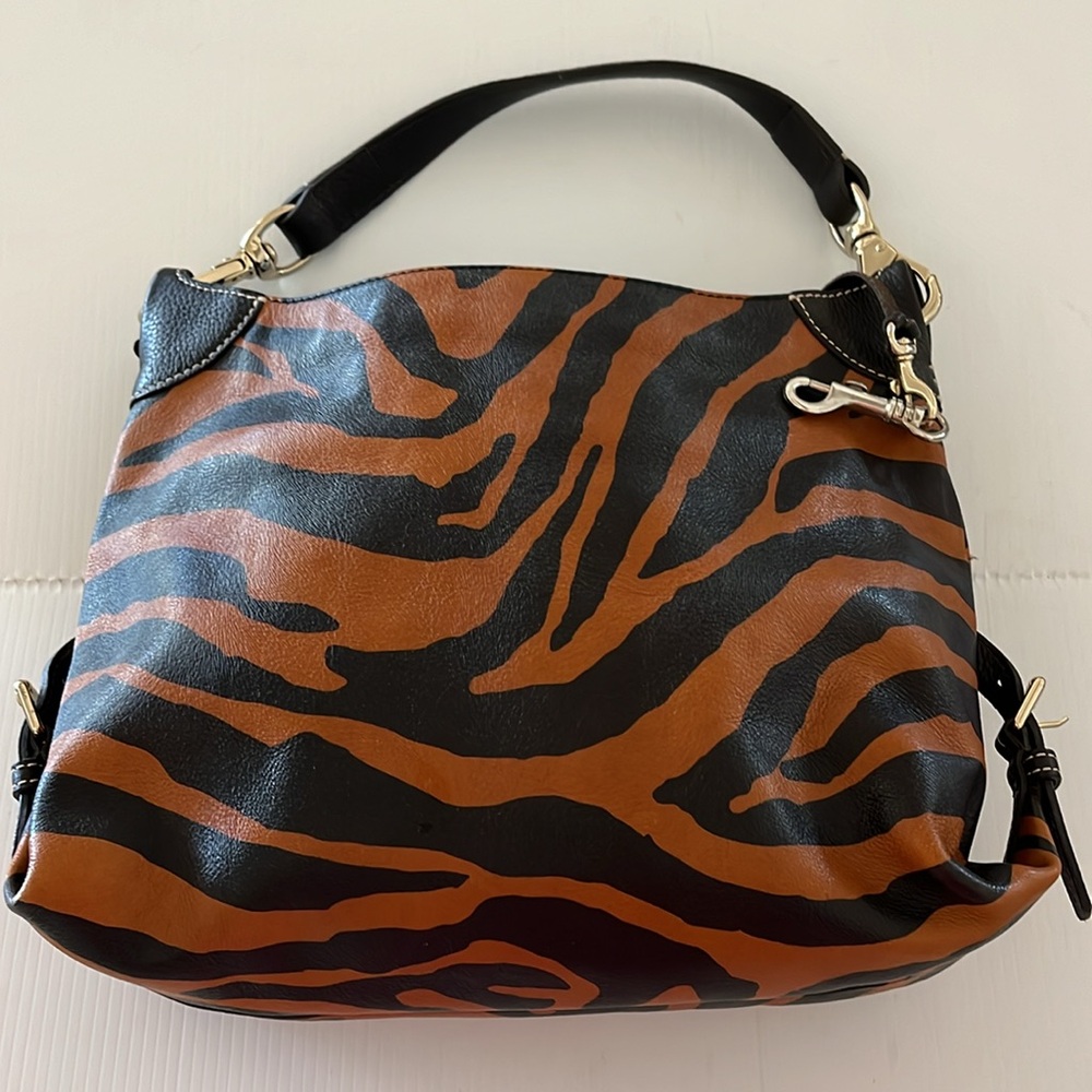 Authentic Vintage Dooney & Bourke Black Caramel Tiger Print Gold Shoulder Bag - Picture 3 of 15